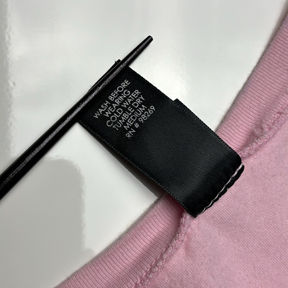 Madonna 2006 Confessions Tour Pink Cap Sleeve Cut Hem Concert Tee, Sz M 🪩🎤 - Picture 6 of 8